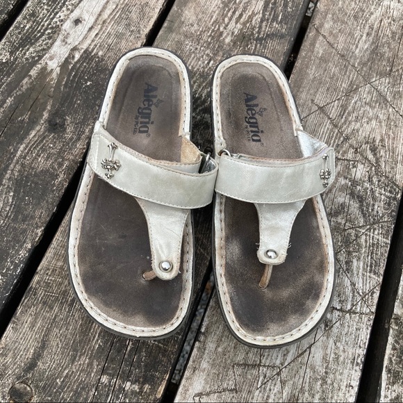 5/$20 Alegria thong cream/metallic platform sandals sz 7 - Picture 4 of 15